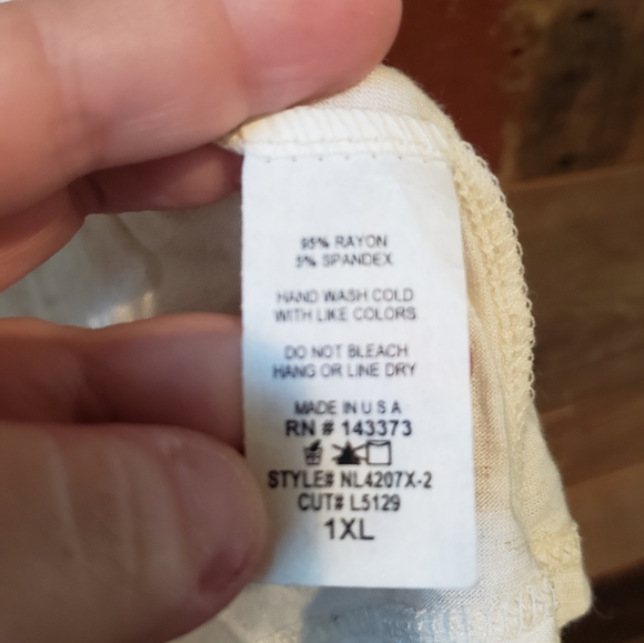 Womenw 3/4 length tshirt - Picture 2 of 2